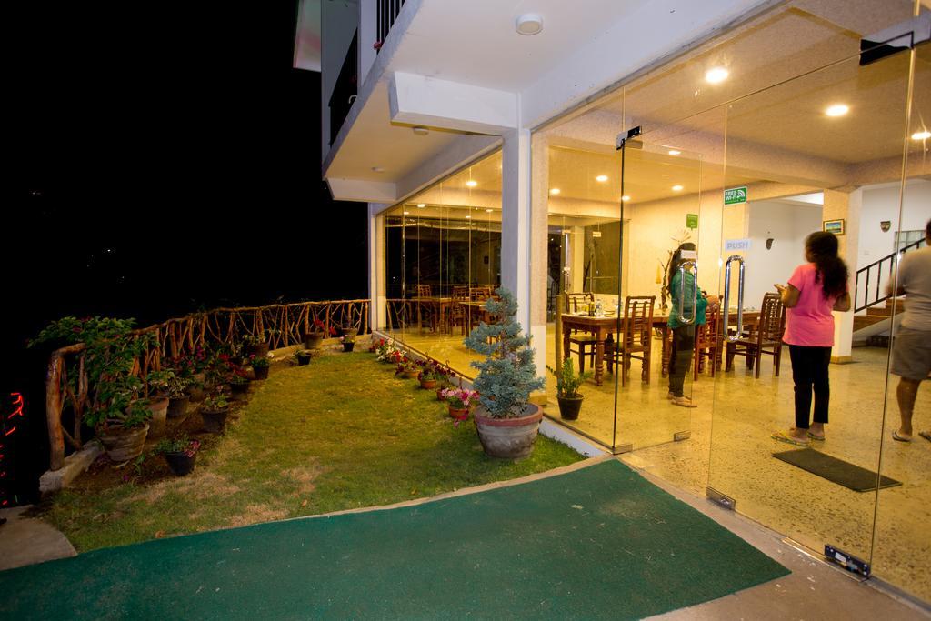 The Tenth Hotel Ella Exterior photo